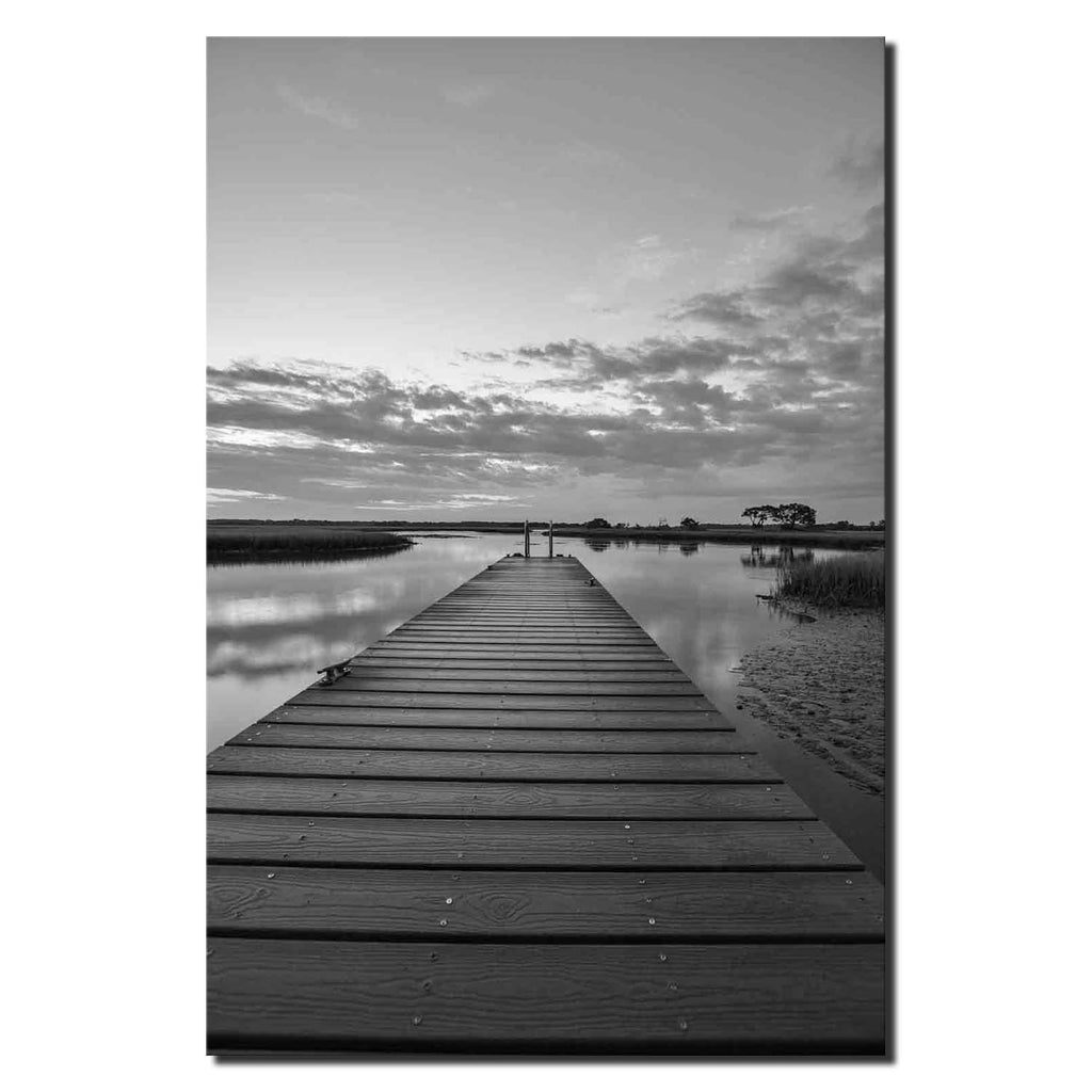 Dock in black & white